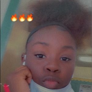 Meet your Posher, Kira